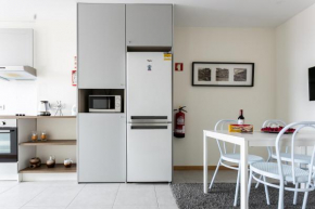 A Modern and Homely 3 Bedroom with Elevator